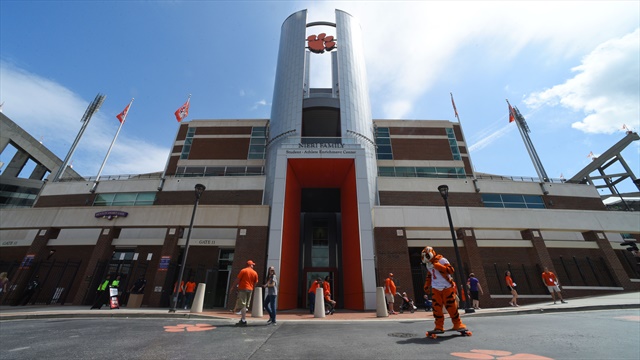 Death Valley, Spring Game