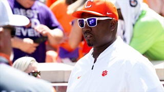 Clemson stays hot on the recruiting trail after win over Aggies