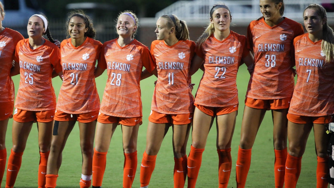 WSOC: Clemson Puts on Offensive Showing in Season Opener