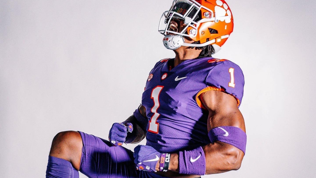 FourStar Clemson commit says 'stay tuned' to the Tigers' 2023 class