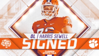 Four-Star Lone Star Offensive Lineman signs with Clemson