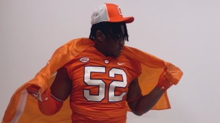Top in-state recruit commits to Clemson over South Carolina, Georgia, and others