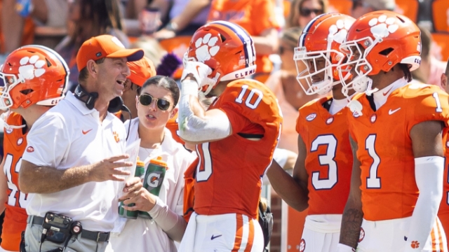 Dabo Swinney, Sidelines