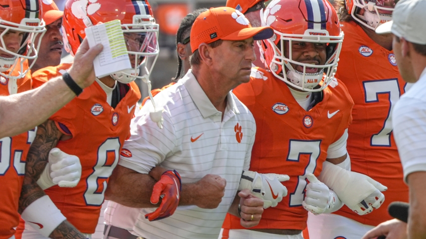 Report: Clemson Warns LSU Playing Former Pros Could Breach Game Contract