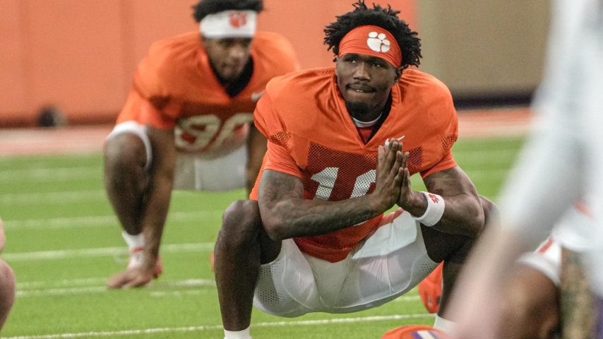 Dabo Swinney challenges transfer Chris Johnson Jr. to reach full potential