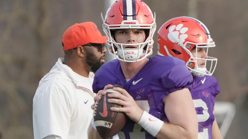 Vizzina confident in his growth, comfortable with Morris and Boyd