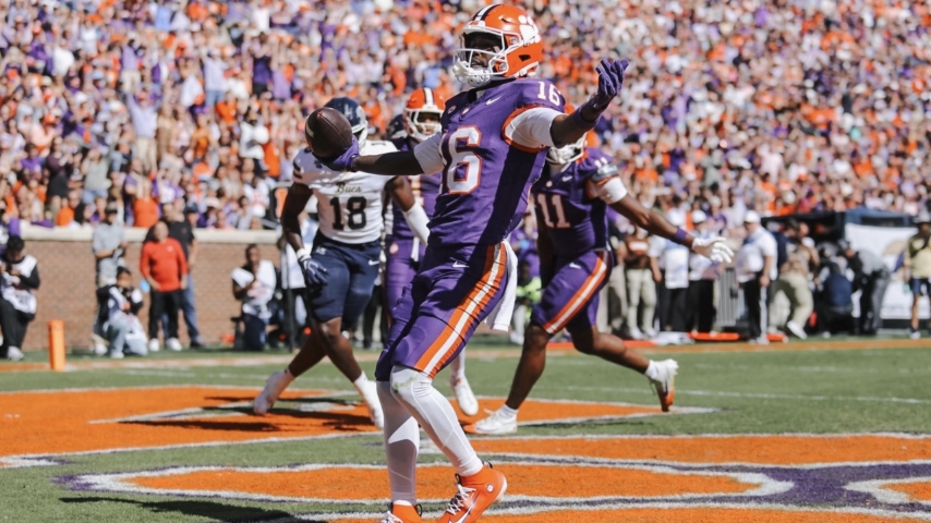 Clemson Shuts Out Charleston Southern, 37-0